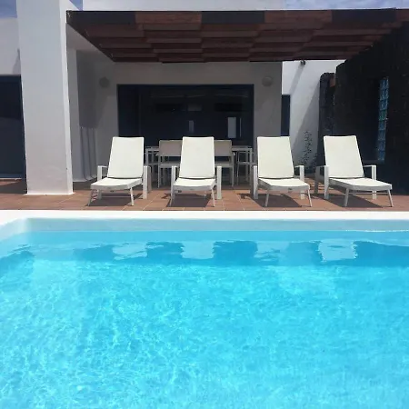 Casa Montana Aroa - Beautiful 3 Bedroom Playa Blanca Heated Pool Wifi * Πλάγια Μπλάνκα